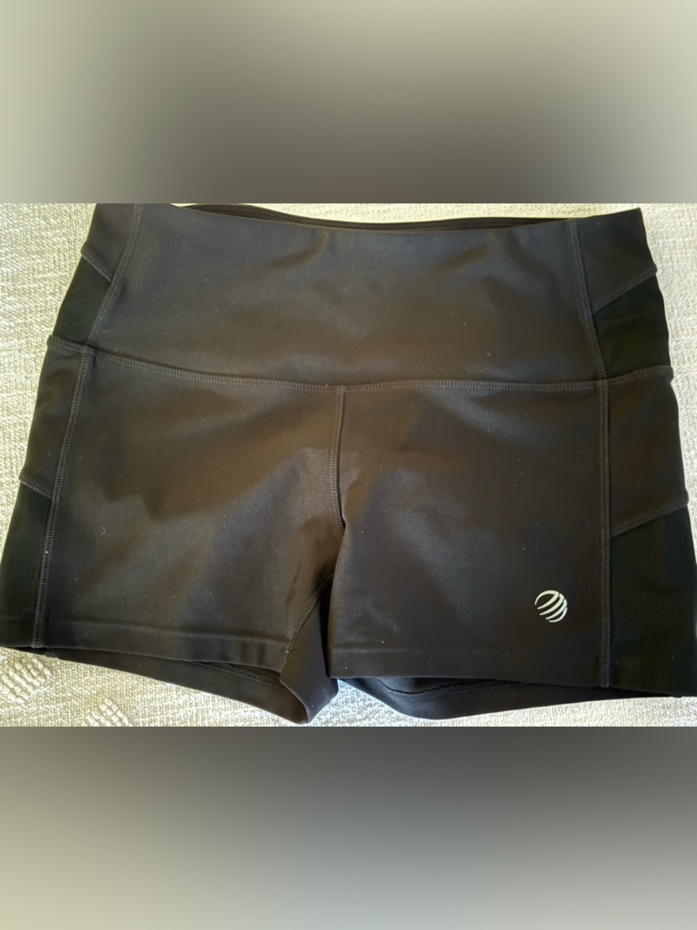 MPG BIKER SHORTS-SZ M
WAIST 14”
Inseam 3”
RK